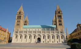 „Abschaffung” der deutschen Messe in Fünfkirchen lenkt Aufmerksamkeit auf die ungelöste Frage der deutschsprachigen Seelsorge in Ungarn