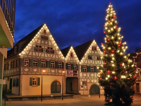 Christmette und „Lichterchi“: Weihnachtsbräuche bei den Ungarndeutschen