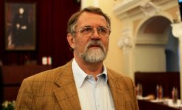 Dr. Jenő Kaltenbach: Das Dilemma der Ungarndeutschen-eine kritische Meinung