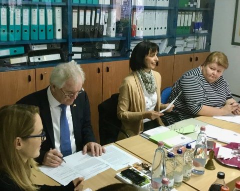LdU: Hoffnung in der Kindergartenszene, Besorgnis bezüglich Volkszählung